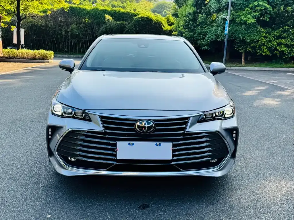 Toyota Avalon — фото 7