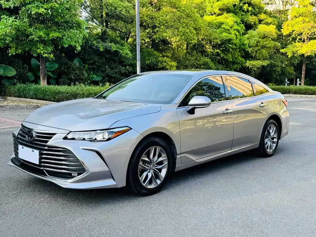 Toyota Avalon — фото 6