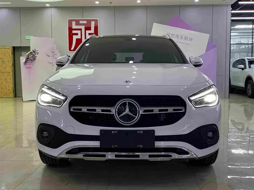 Mercedes-Benz GLA — фото 10