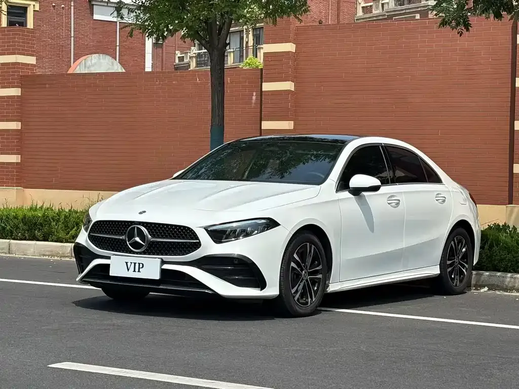 Mercedes-Benz A-Class — фото 1