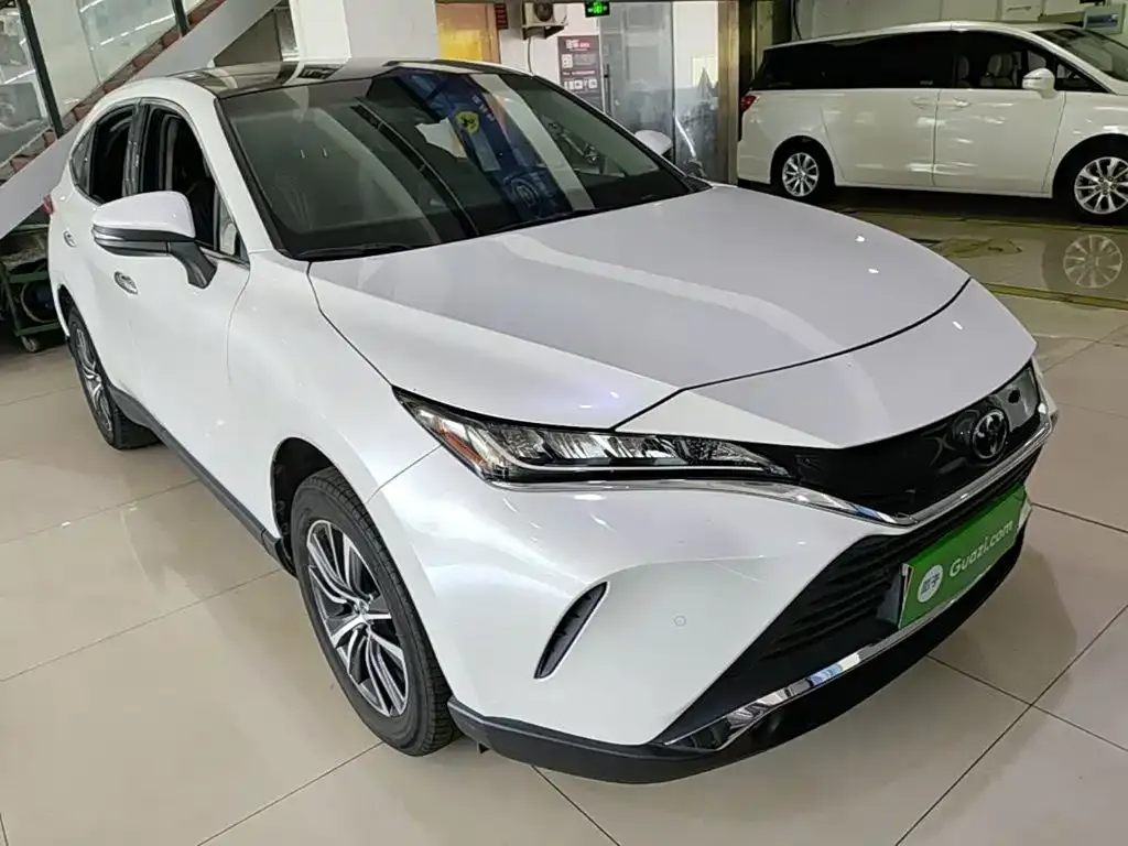 Toyota Harrier — фото 3
