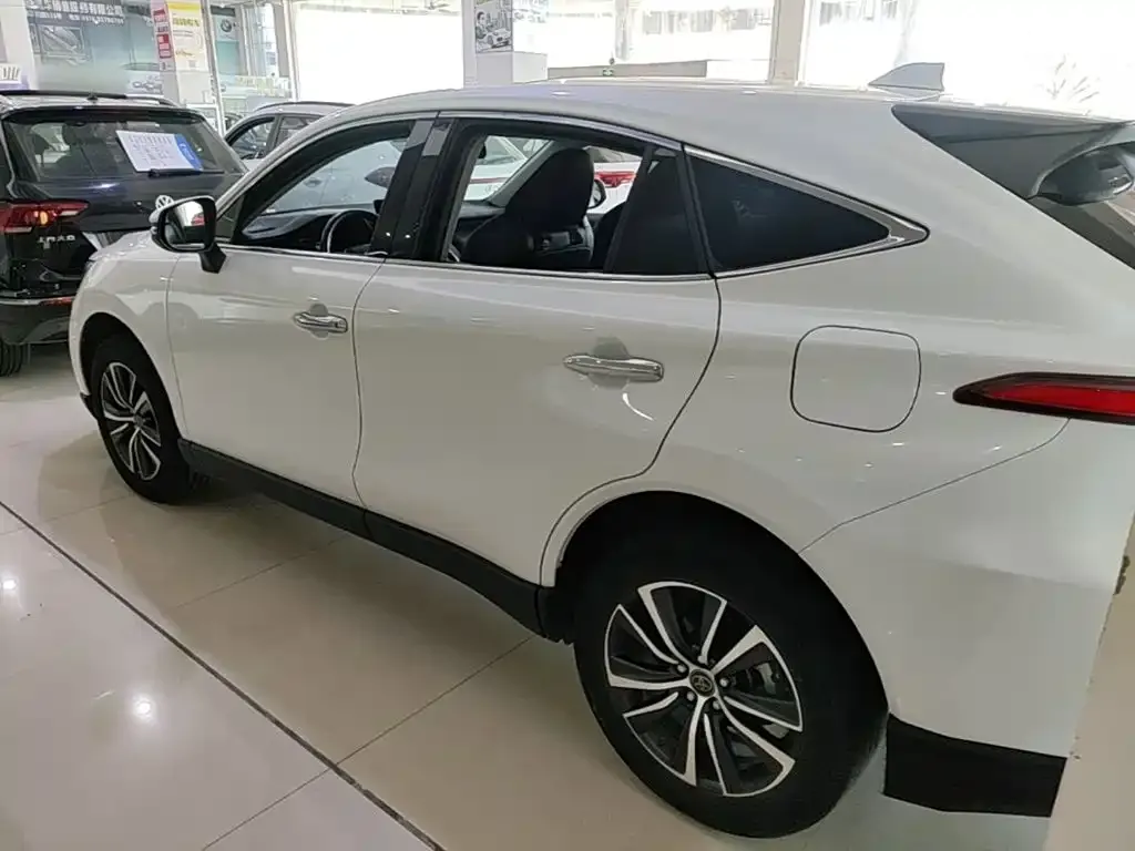 Toyota Harrier — фото 7