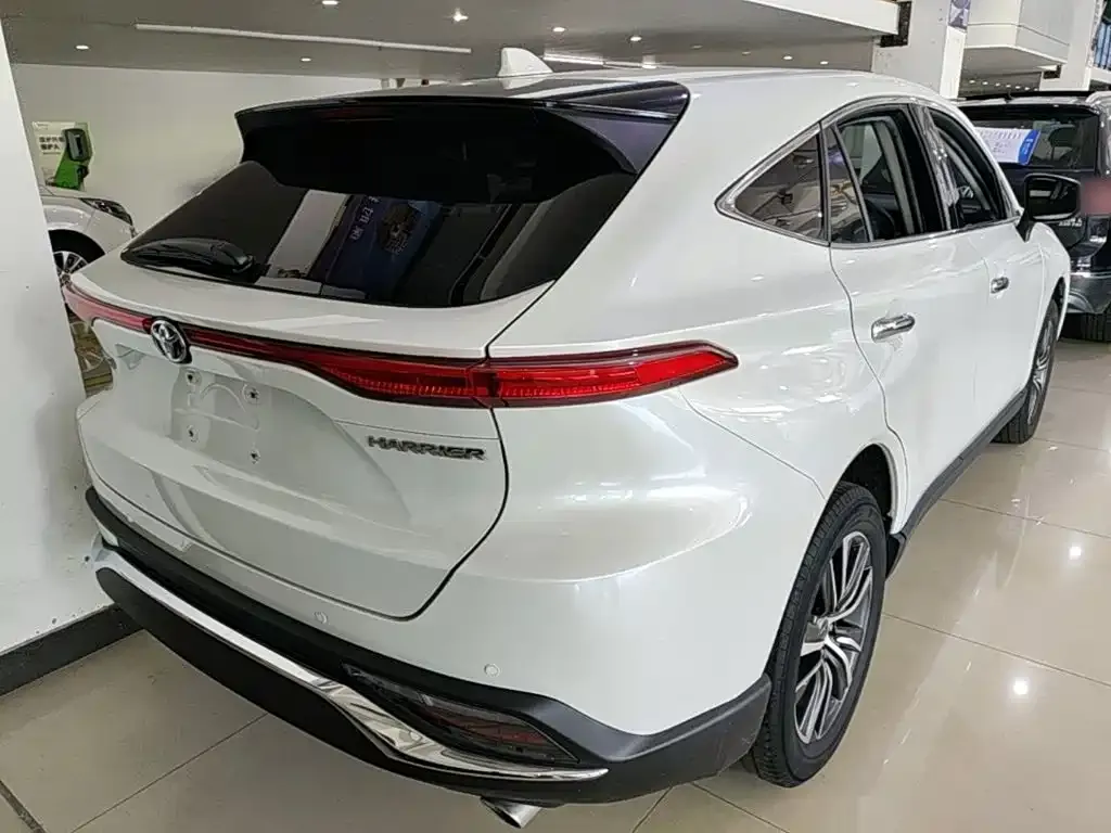 Toyota Harrier — фото 10