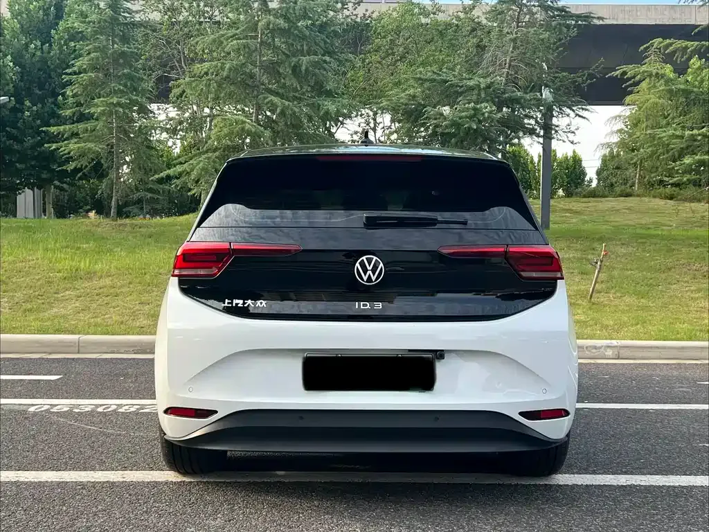Volkswagen ID.3 — фото 7