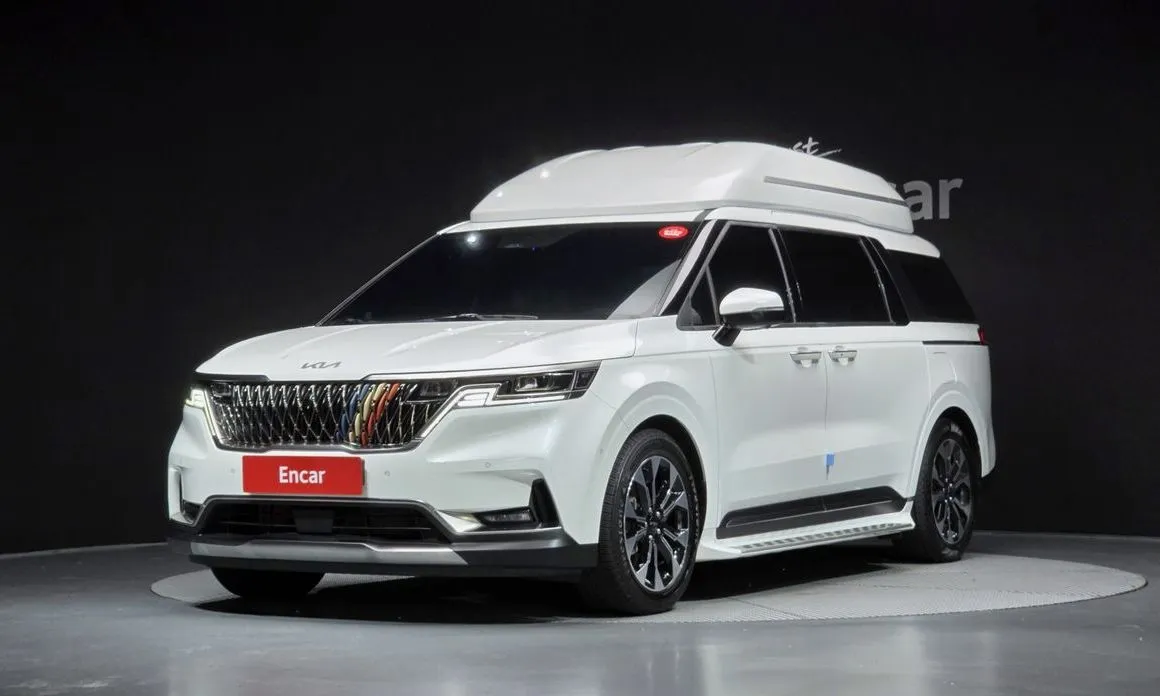 Kia Carnival — фото 1