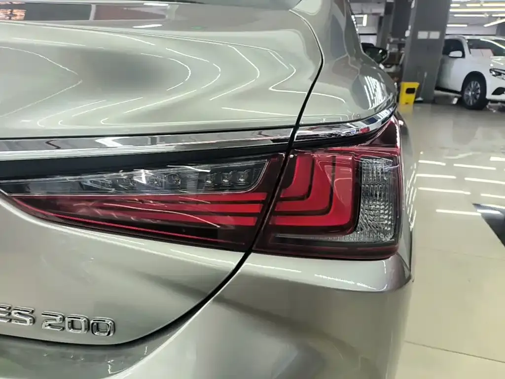 Lexus ES 2024 из CN, фото 7