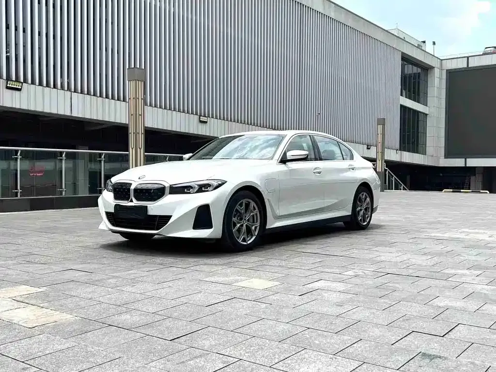 BMW i3 — фото 1