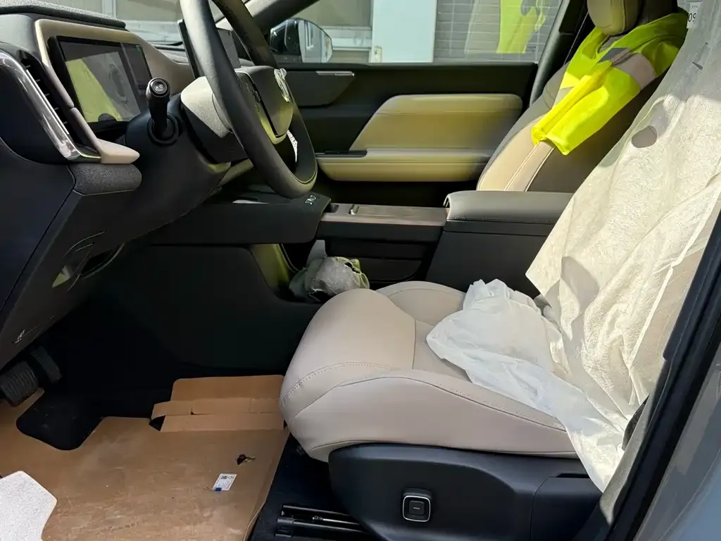 Volvo XC70 Plug-in Hybrid — фото 5