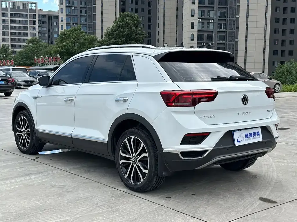 Volkswagen T-Roc — фото 5