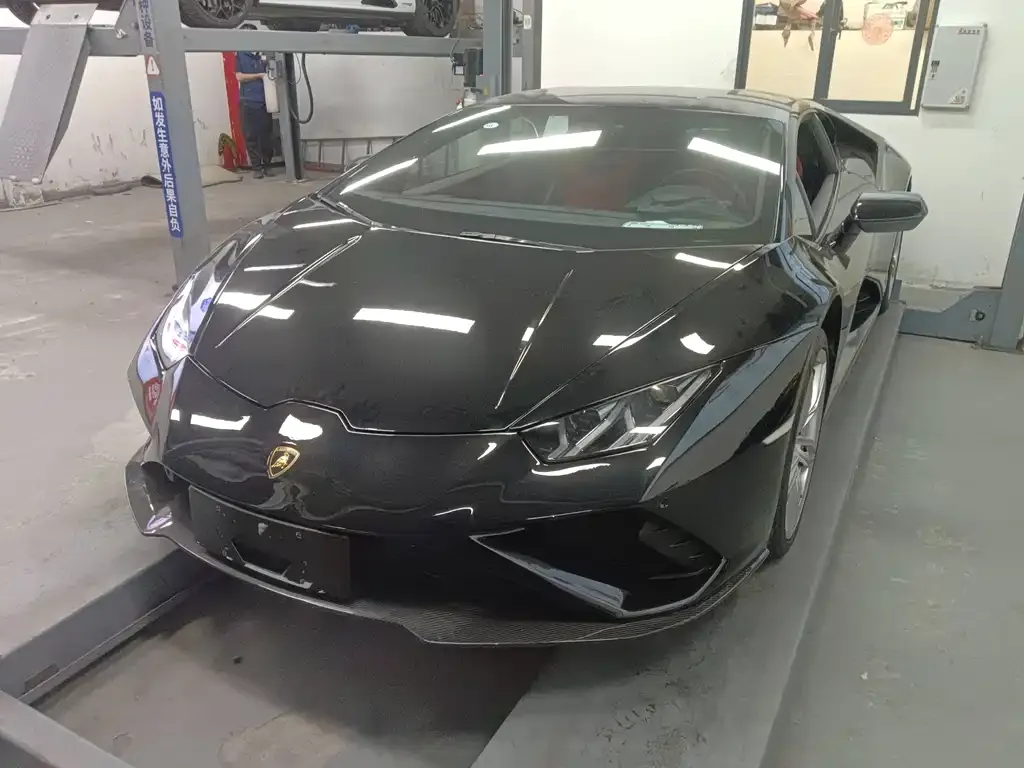 Lamborghini Huracan — фото 1
