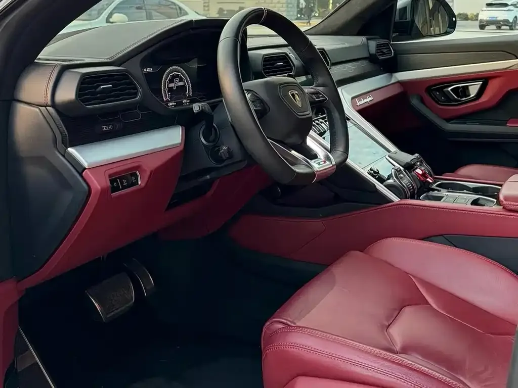 Lamborghini Urus — фото 3