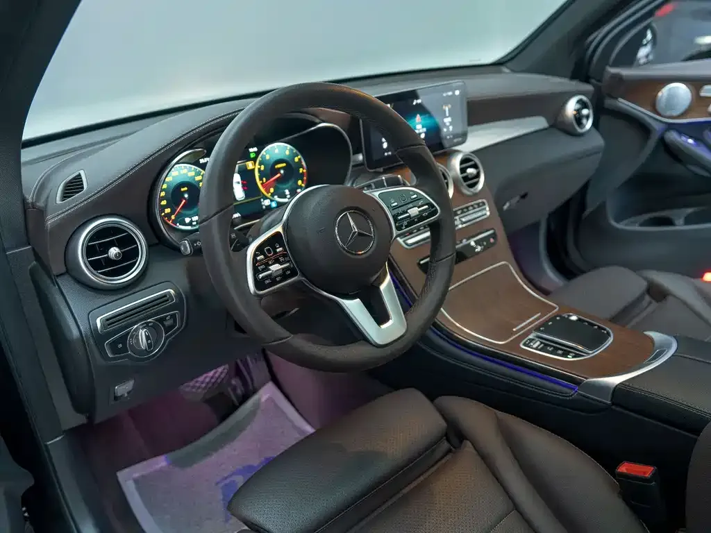 Mercedes-Benz GLC — фото 6