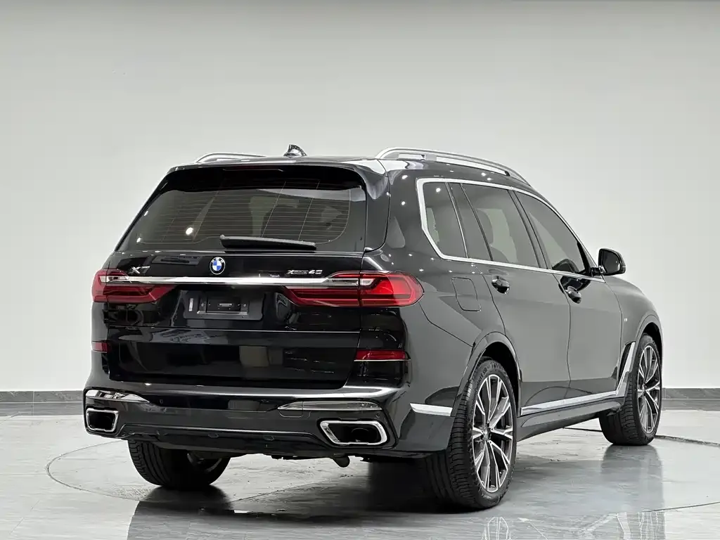 BMW X7 — фото 6