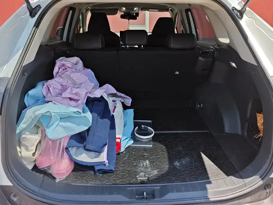 Toyota RAV4 — фото 7