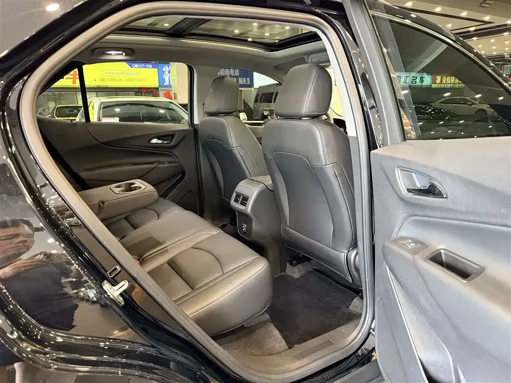 Chevrolet Equinox 2023 из CN, фото 7