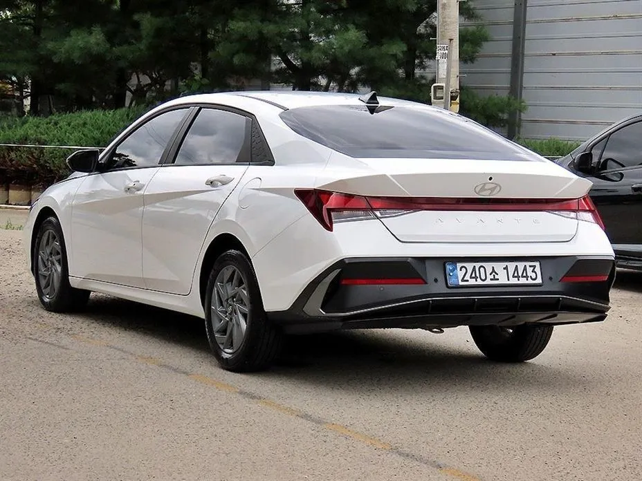 Hyundai AVANTE — фото 9