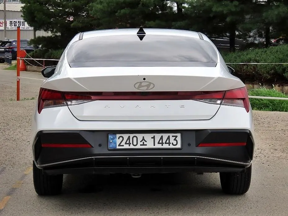 Hyundai AVANTE — фото 3