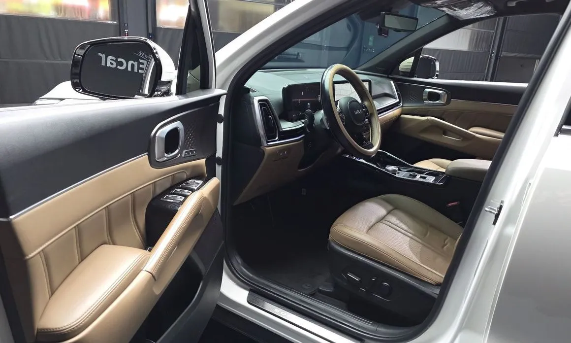 Kia Sorento — фото 9