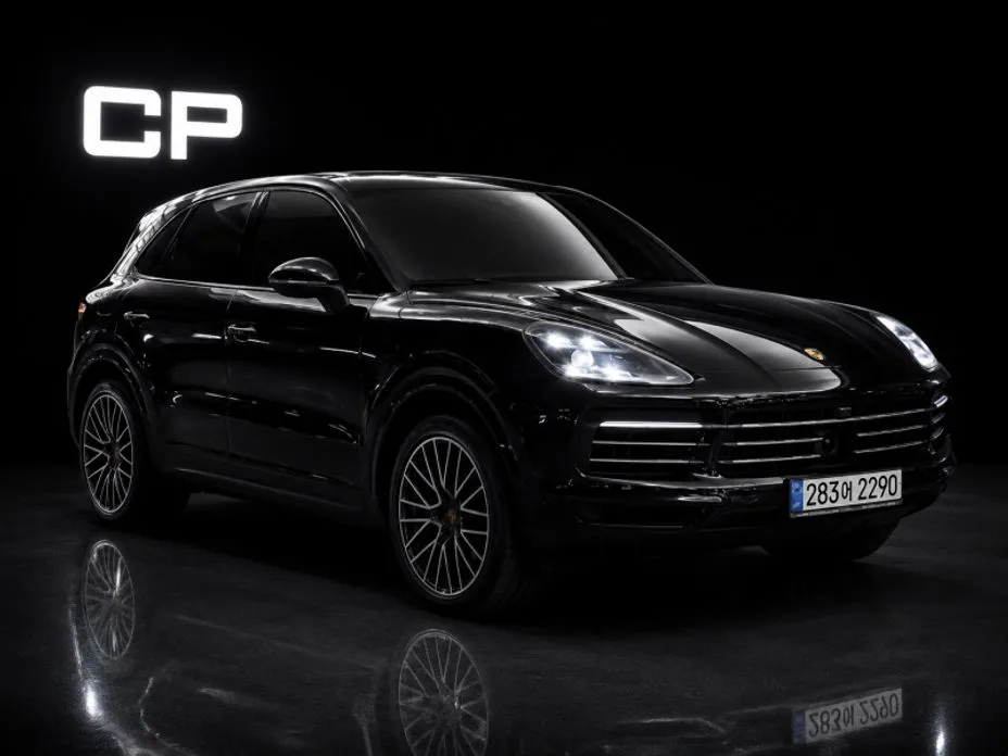 Porsche Cayenne — фото 1
