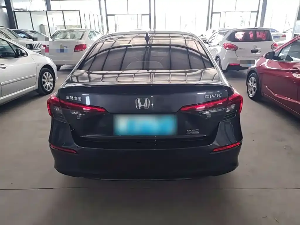 Honda Civic — фото 10