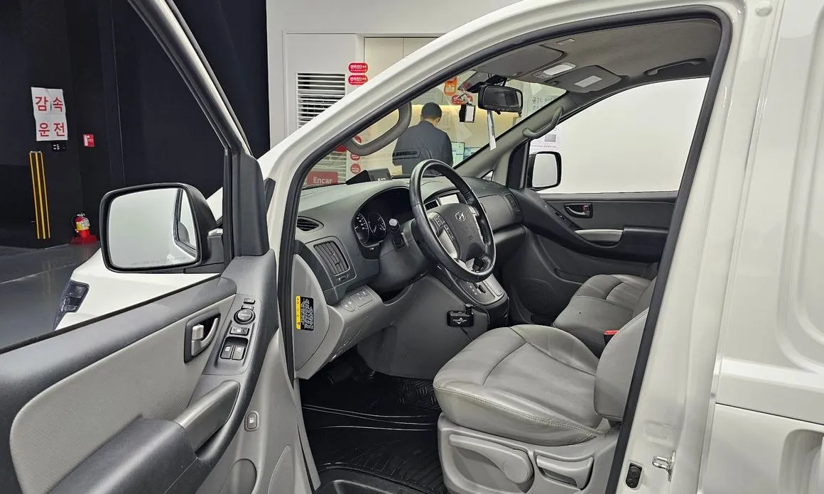 Hyundai Starex 2021 из KR, фото 4