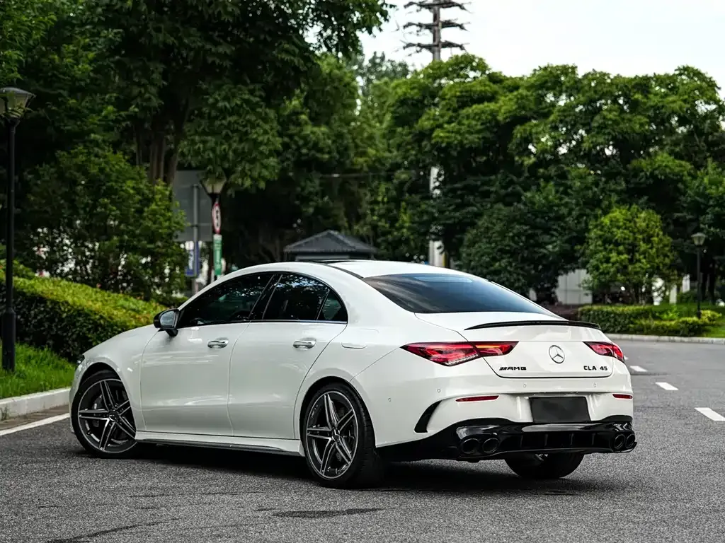 Mercedes-Benz CLA AMG — фото 10