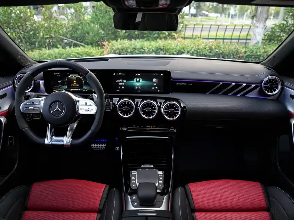 Mercedes-Benz CLA AMG — фото 5