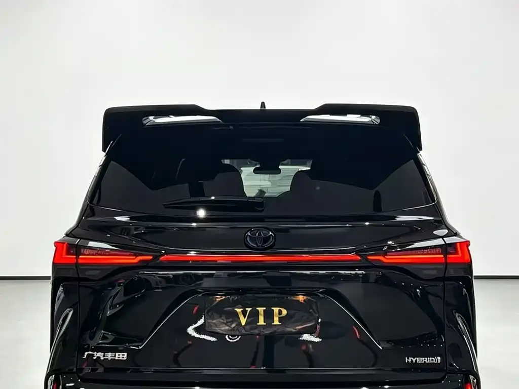 Toyota Sienna — фото 2