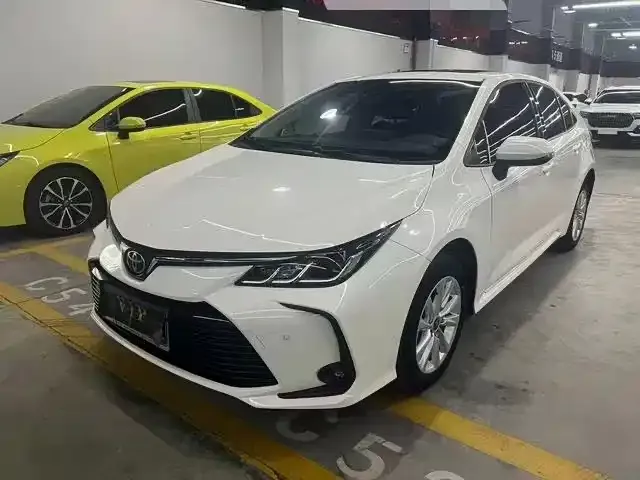 Toyota Corolla — фото 1