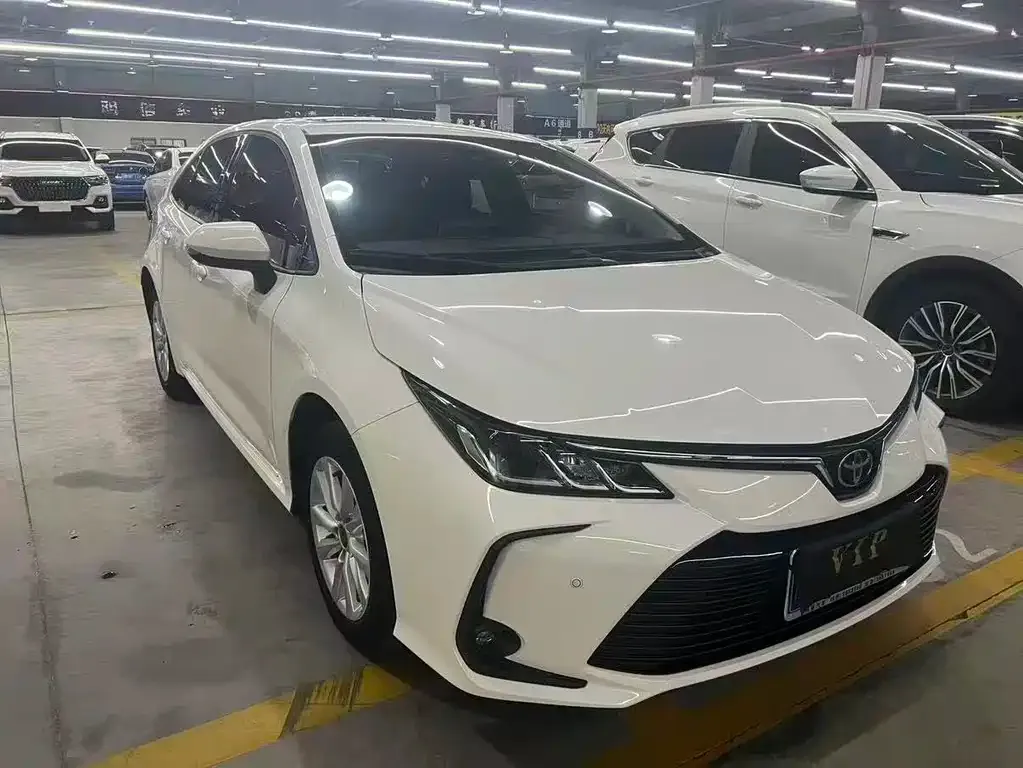 Toyota Corolla — фото 8