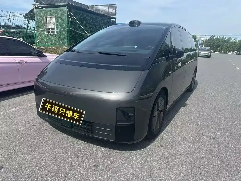 Li Auto MEGA — фото 6