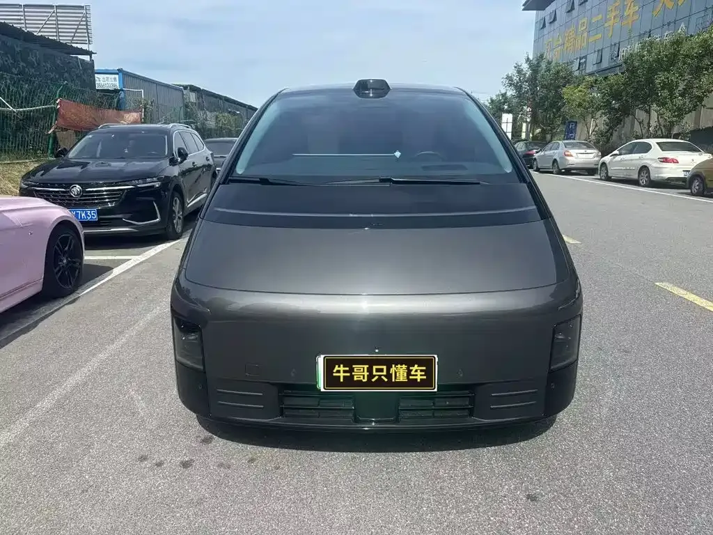 Li Auto MEGA — фото 2