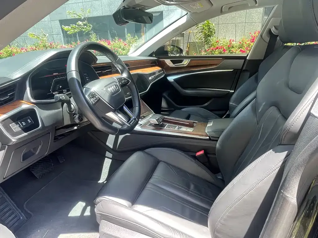 Audi A7 2022 из CN, фото 3