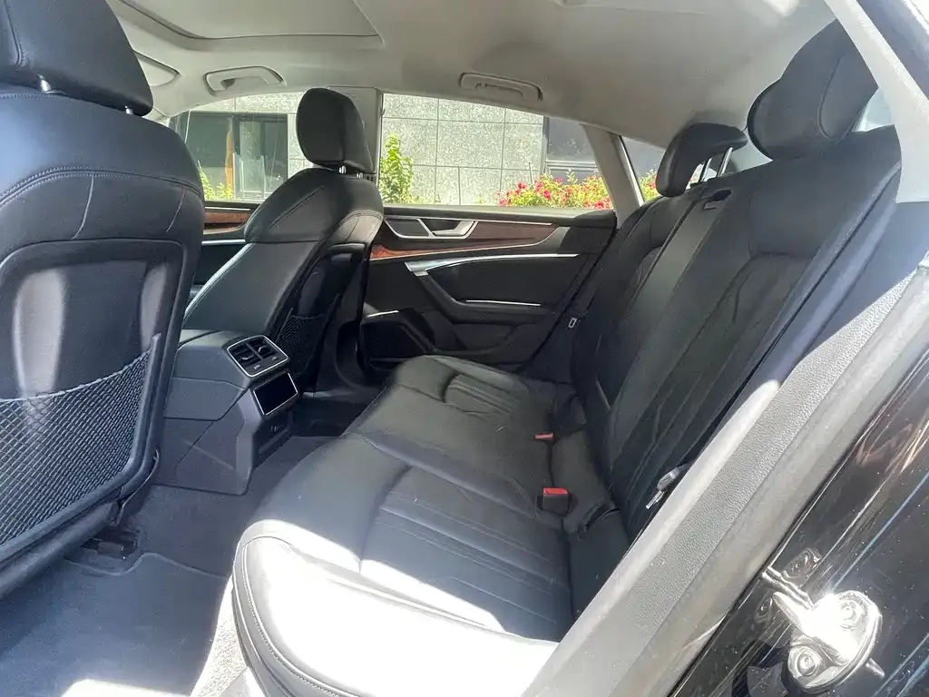 Audi A7 2022 из CN, фото 2