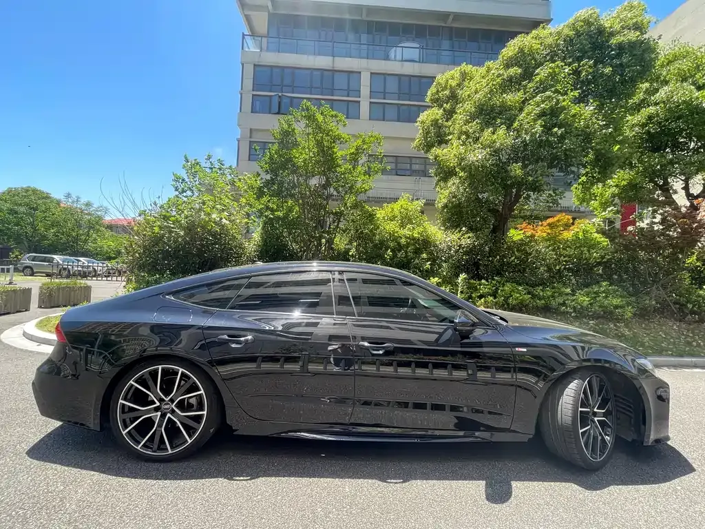 Audi A7 2022 из CN, фото 10
