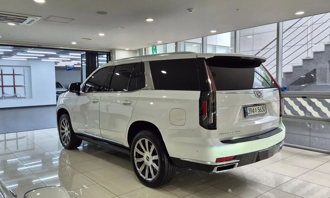 Cadillac Escalade 2023 из KR, фото 4