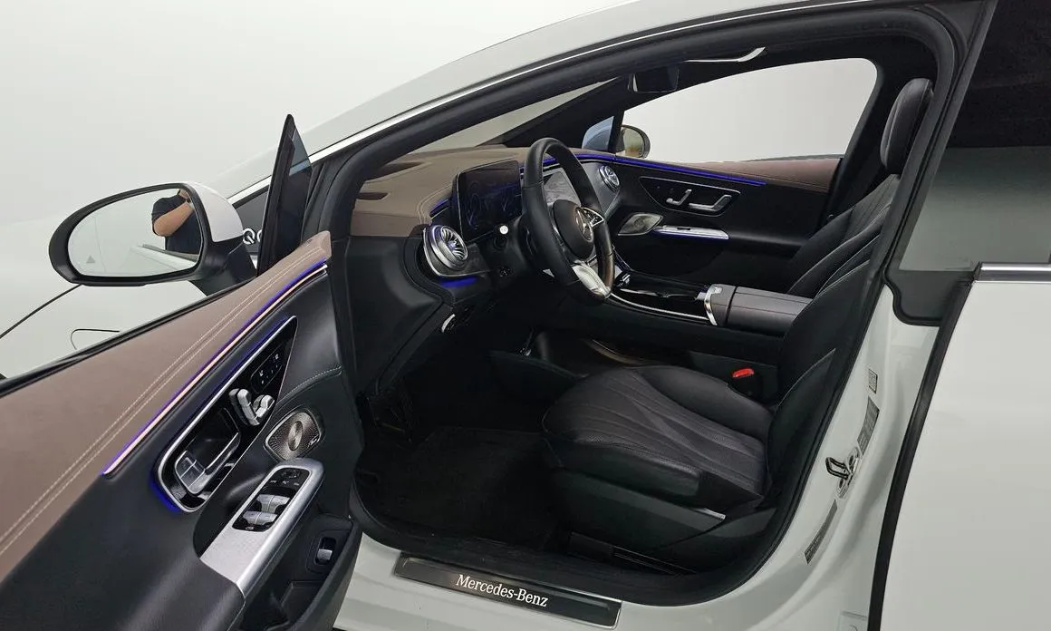 Mercedes-Benz EQE 2023 из KR, фото 8