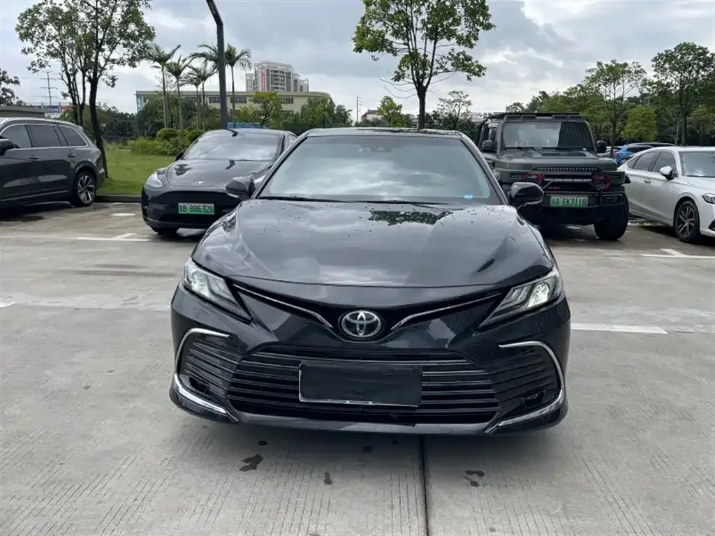 Toyota Camry — фото 4