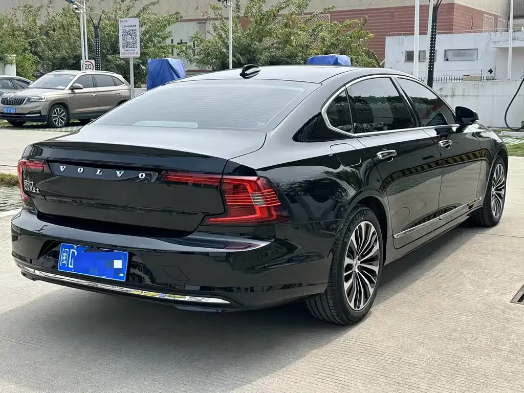 Volvo S90 — фото 7