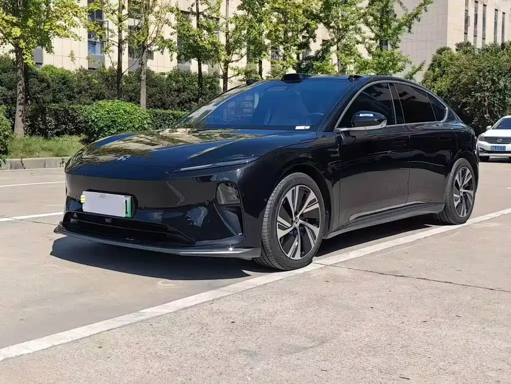 NIO ET5