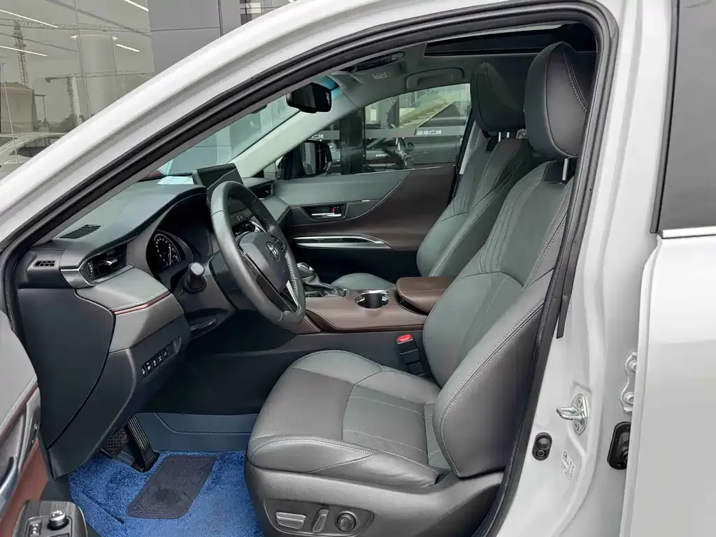 Toyota Harrier — фото 7