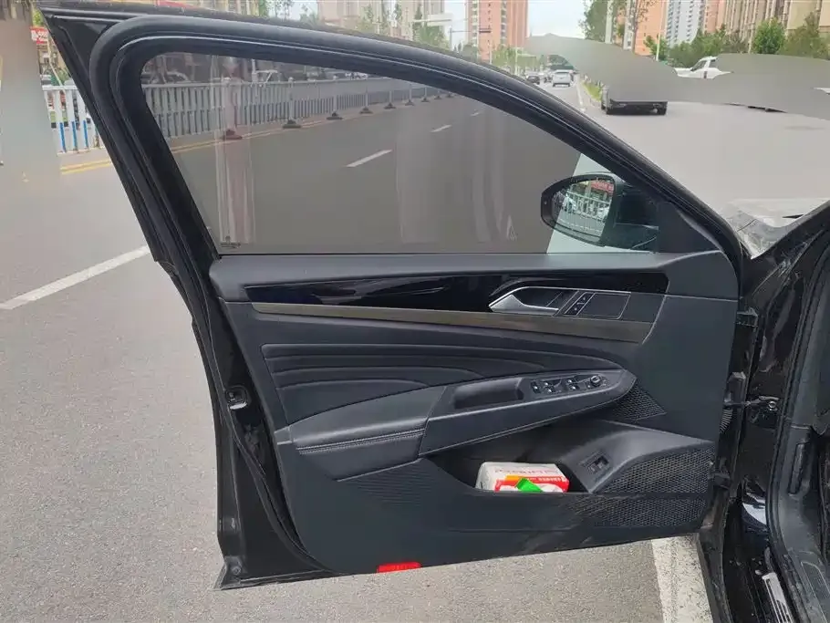 Volkswagen Passat — фото 6