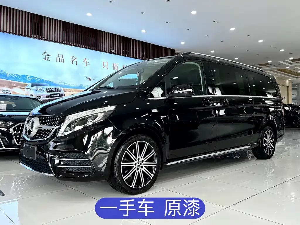 Mercedes-Benz V-Class — фото 1