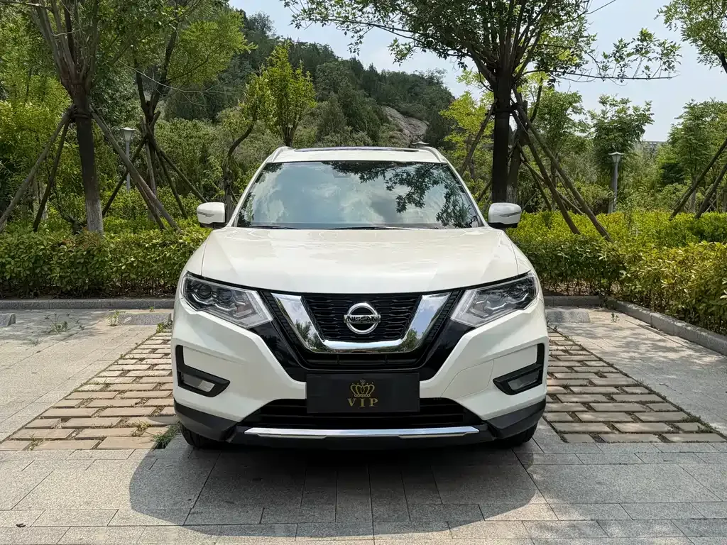 Nissan X-Trail — фото 8