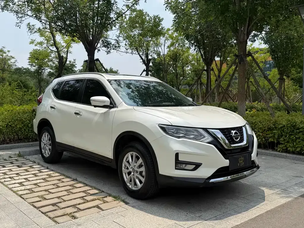 Nissan X-Trail — фото 9