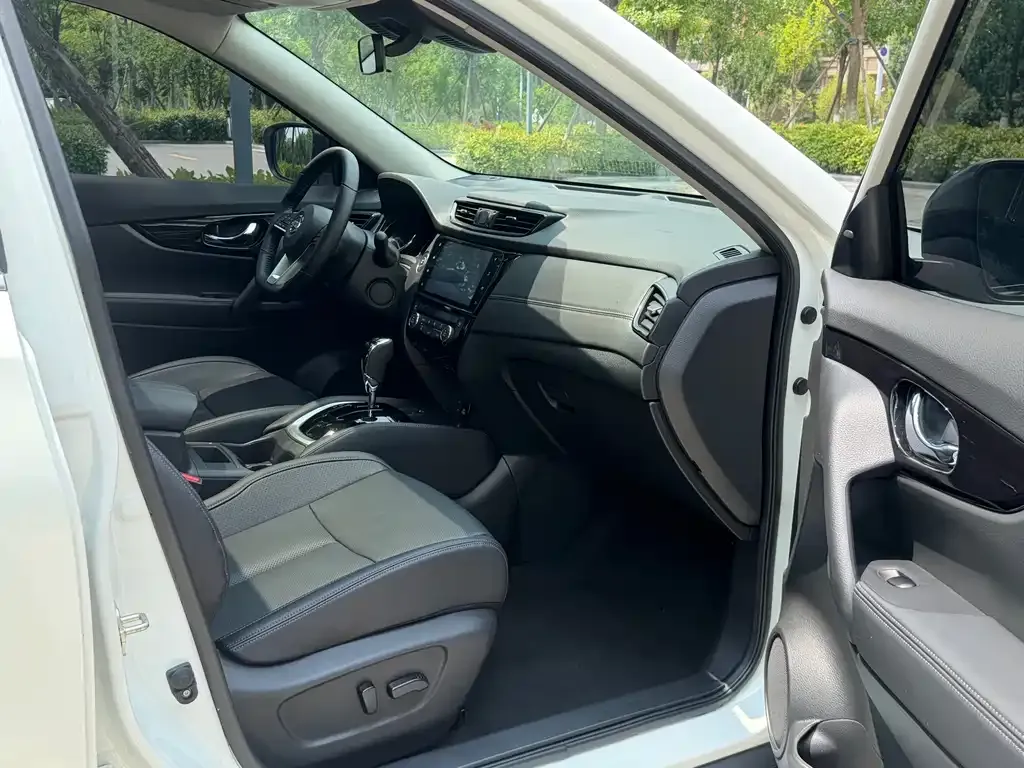 Nissan X-Trail — фото 10