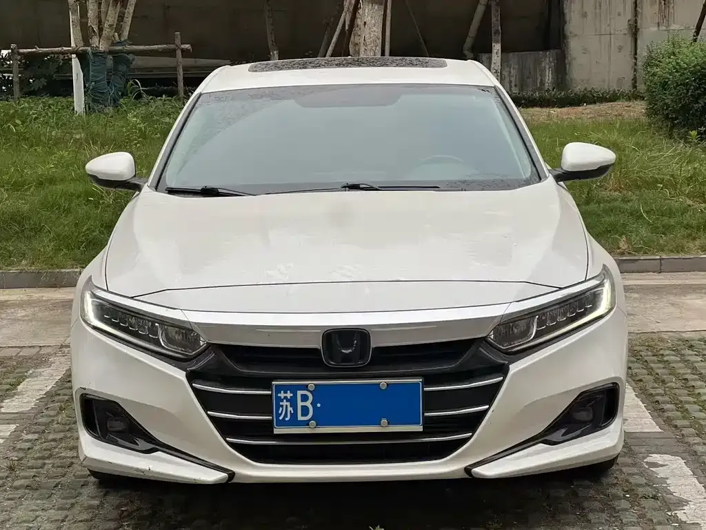 Honda Accord — фото 9