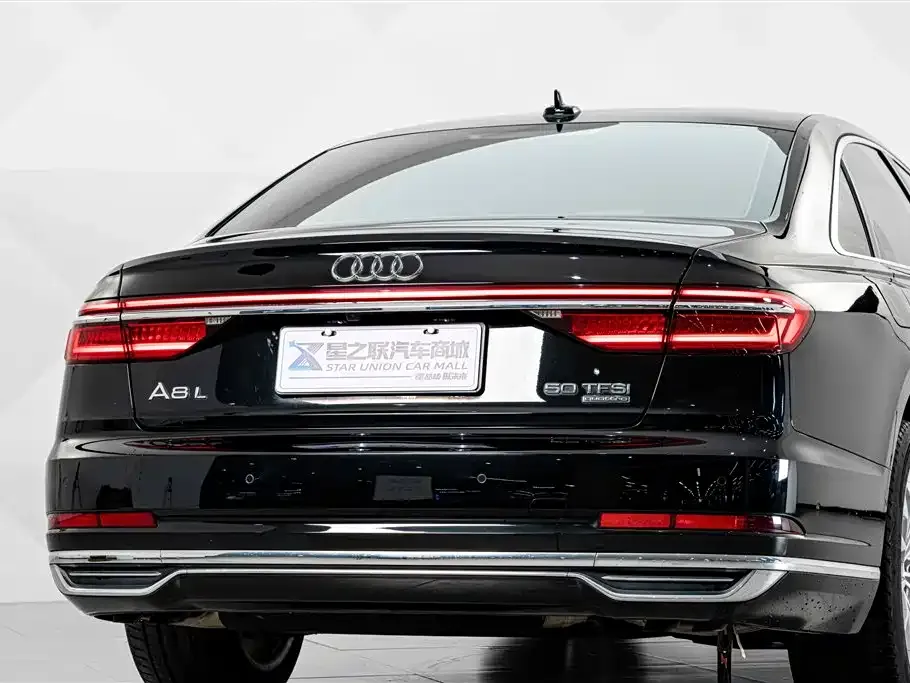 Audi A8 — фото 6