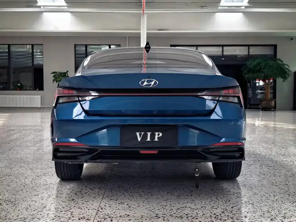 Hyundai Elantra — фото 4