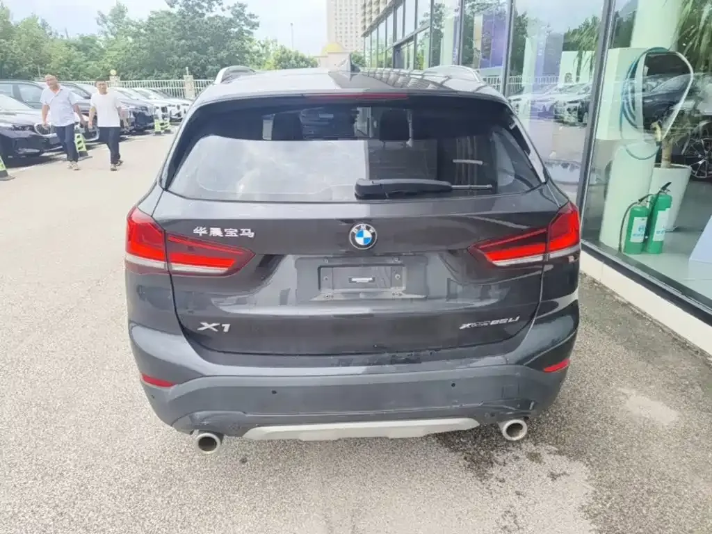 BMW X1 — фото 10
